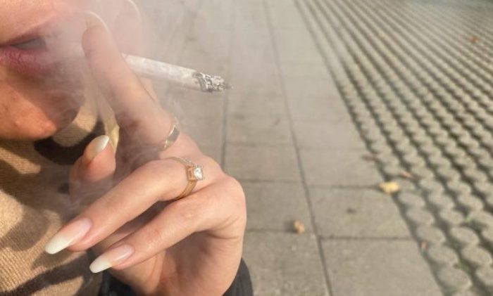 Puls løs: Meget få gymnasier har rygeforbud