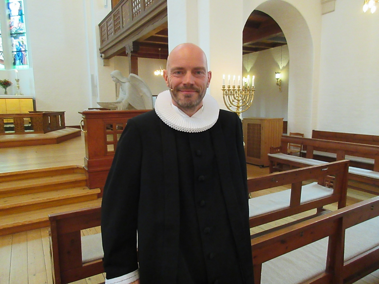 Københavnske unge mænd flygter fra folkekirken