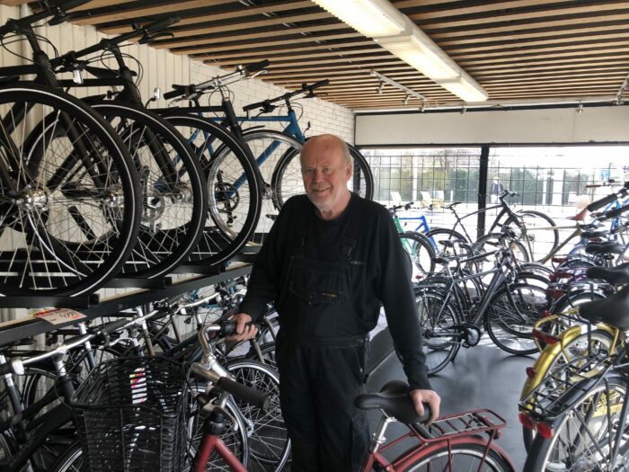 Cykelhandler gennem 50 år: »Der var aldrig nogen, som kunne forestille sig at mangle cykler og reservedele i vores levetid«