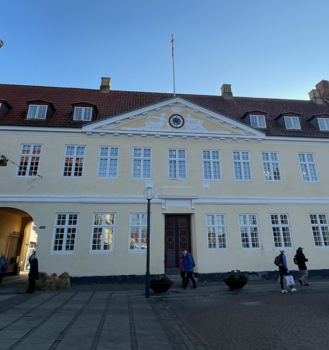 Appellerer med fadøl: Unge kandidater i Køge tager nye metoder i brug for at engagere unge vælgere