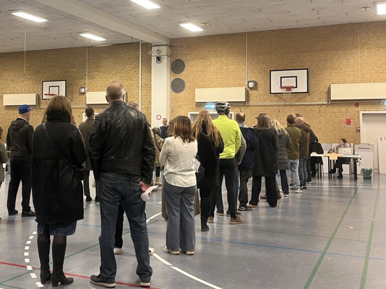 Allerød har skudt valgdagen i gang: »Jeg tog en snak med ChatGPT, og vi blev simpelthen enige om noget«